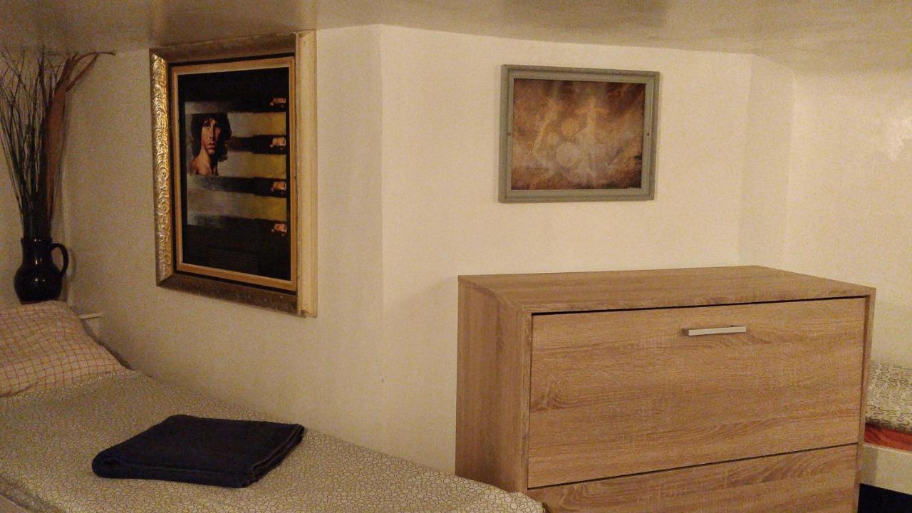 Prague "Above Train Central" Hostel المظهر الخارجي الصورة